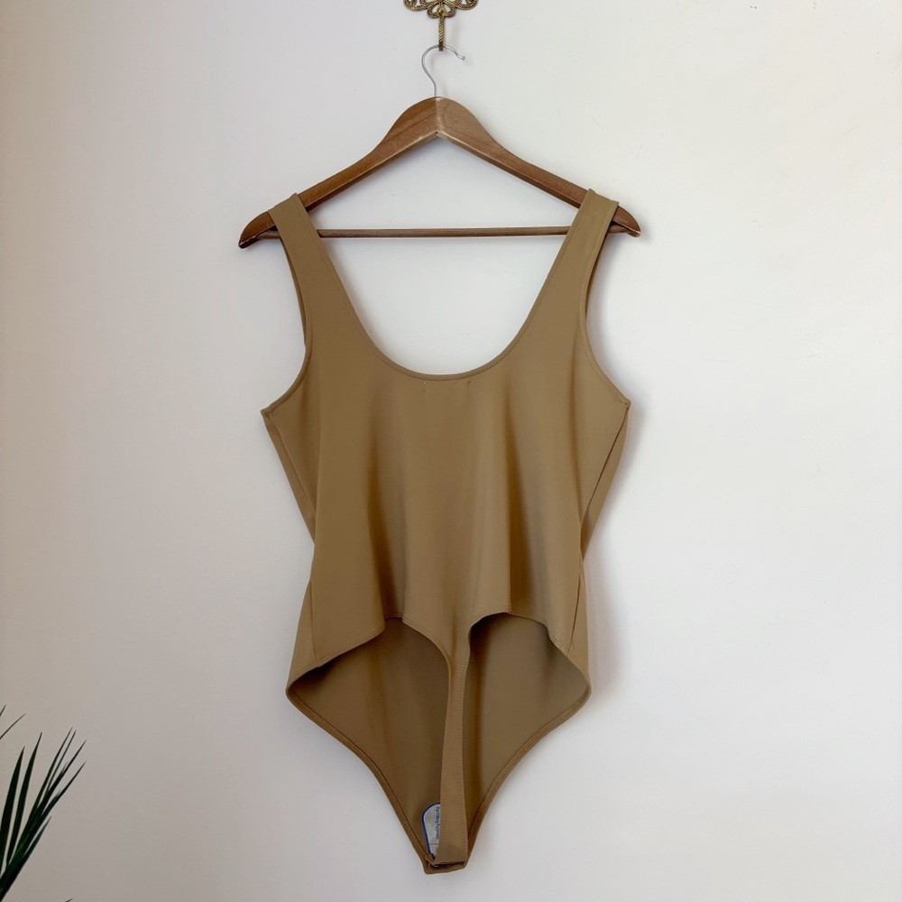 Good American Scuba Modern Stretch Thong Bodysuit Sz 5 Light Brown NEW NWOT - Picture 5 of 9